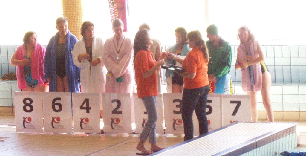 Podium de 25 metros libres